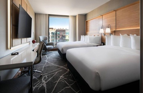 Cherry Creek House | Captivating Denver Cherry Creek hotel