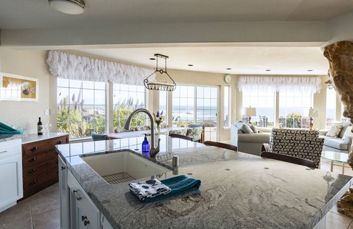 Shelter Cove House | Captivating Views from a Beautiful Retreat