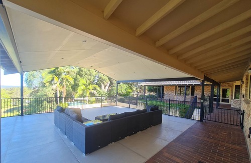 Denham Court House | Capturing Breathtaking Retreat!