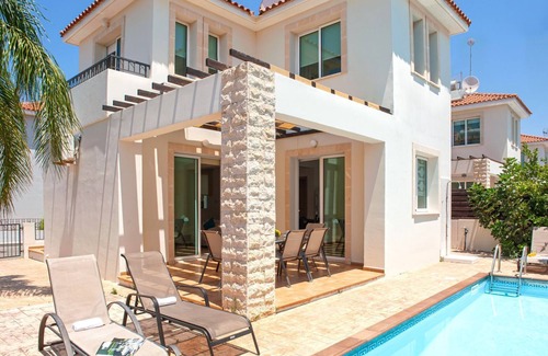 Pernera Villa | CARA - 2Bed Villa walking distance to Pernera Resort Center