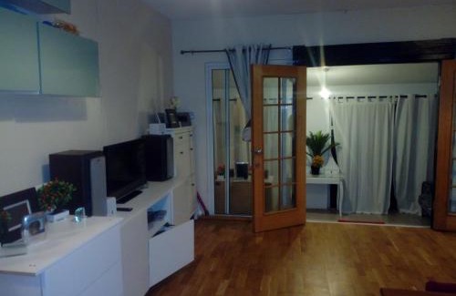 Glacis House | Caranavilla