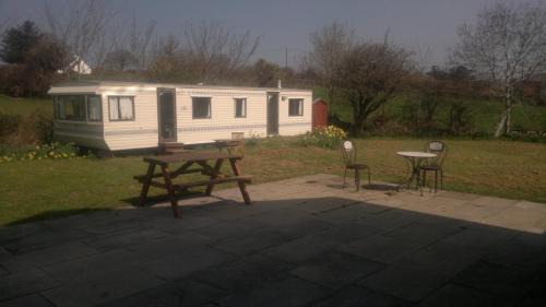 Edern Other | Caravan by Sea