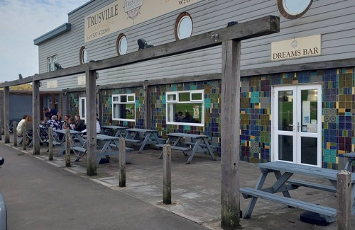 Mablethorpe and Sutton Ski Chalet | caravan escape at happy days mablethorpe