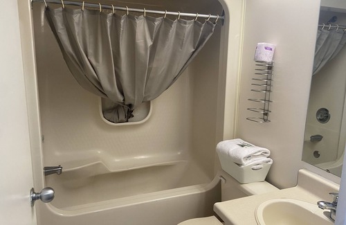 Niagara Falls Hotel | Caravan Inn Motel