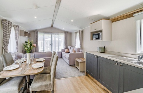 Longridge House | Caravan with one double and two twin.