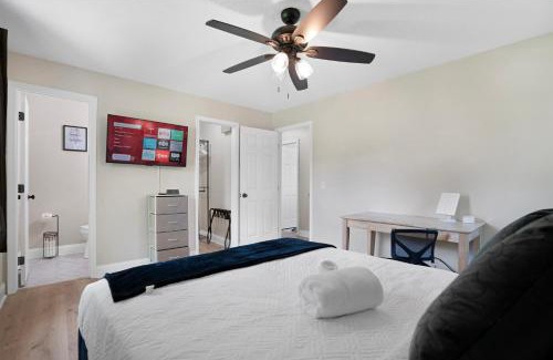 Clarksville House | Carbon Ridge 300mbps Wifi - Dog Friendly