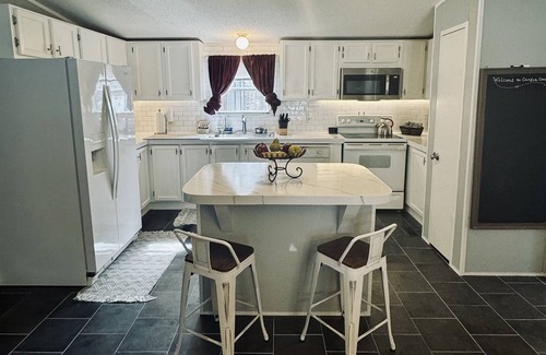Bracey Cottage | Carden Cove Lake Gaston, NC. 3 bed/2 bath, 9 beds and Watercrafts!
