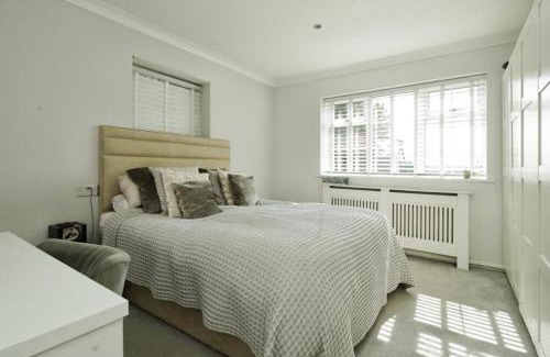 Brighton House | Carden Villa 4 Bedroom House With Hot Tub Pet Friendly