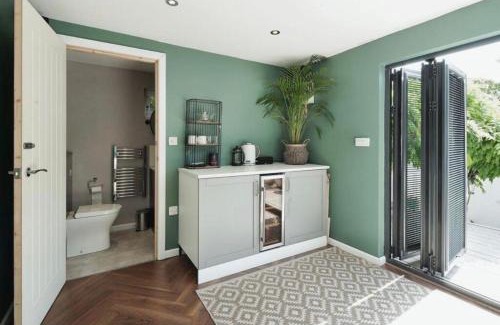 Brighton House | Carden Villa 4 Bedroom House With Hot Tub Pet Friendly