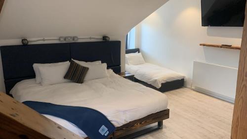 Treorchy Hotel | Cardiff Arms Bistro & Hotel