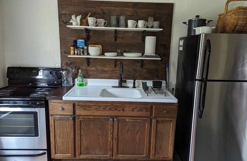McArthur Cabin | Cardinal Cottage - Child & Pet Friendly near the Hocking Hills & Lake Hope
