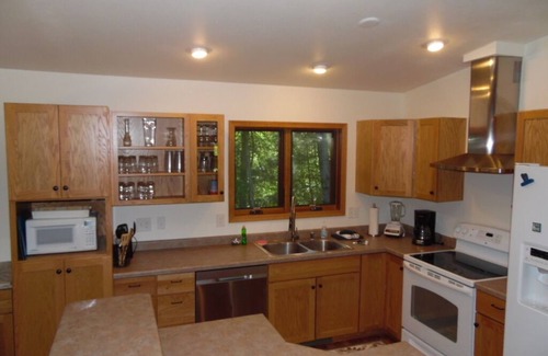Sister Bay House | Cardinal Crest of Sister Bay