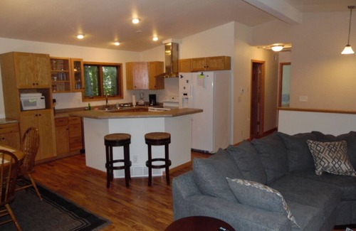 Sister Bay House | Cardinal Crest of Sister Bay