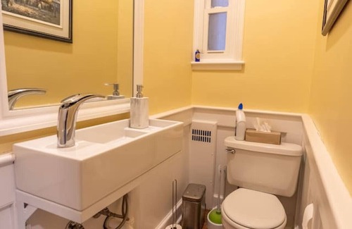 Cornwall Bed & Breakfast | Cardinal Inn ~ Retro Room