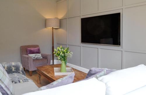 Dumfries House | Cardoness Houses