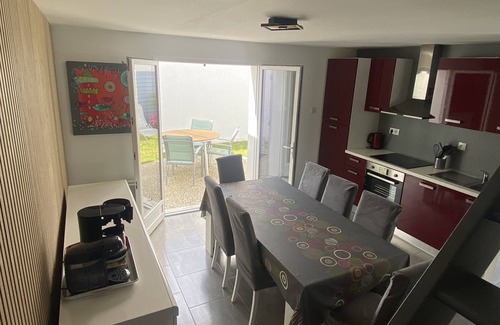 Noirmoutier-en-l'Ile House | CAREFREE: House in VIEIL 200m beaches, bikes, WIFI