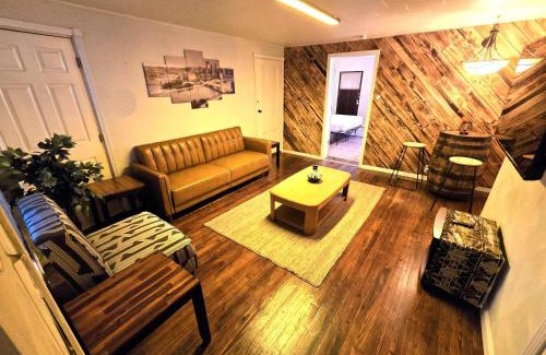 South Side Flats Apartment | Carey Way Quarters - The Speakeasy