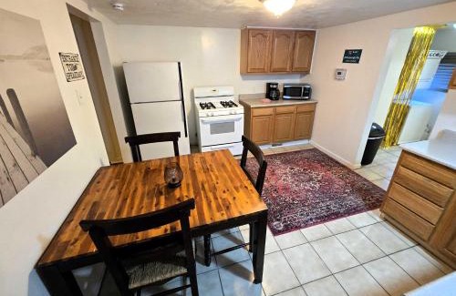 South Side Flats Apartment | Carey Way Quarters - The Speakeasy