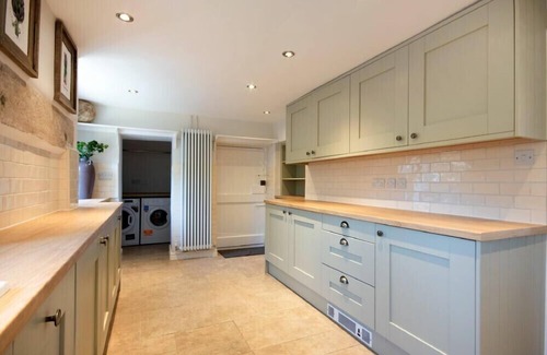 Craster Cottage | CARGOES, pet friendly, country holiday cottage in Craster