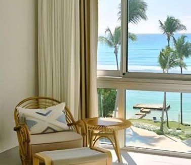 Juan Dolio - El Pueblo Apartment | Caribbean Life Paradise,1BDRM & BBQ Beachfront Apt