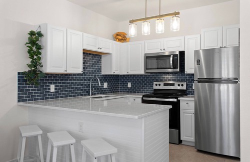 Crystal Beach Condo | Caribbean Dunes 219 - Community Pool + Hot Tub, Steps to the Beach!