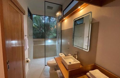 Cocles House | Caribbean Irie - charming, luxurious bungalow in nature with AC & fiber optic wifi