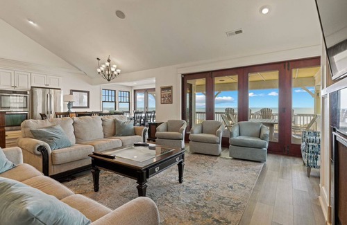 Kill Devil Hills House | Caribbean Jewel, Oceanfront Sixteen Bedroom Vacation Home in Kill Devil Hills