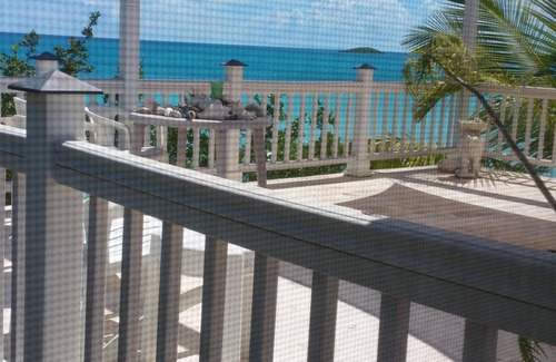 South Palmetto Point House | Caribbean Oceanfront in Beautiful Bahamas!Affordable , family friendly!