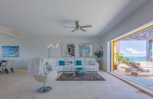 Isla Mujeres Condo | Caribbean Penthouse VIEWS in Luxury Accommodations
