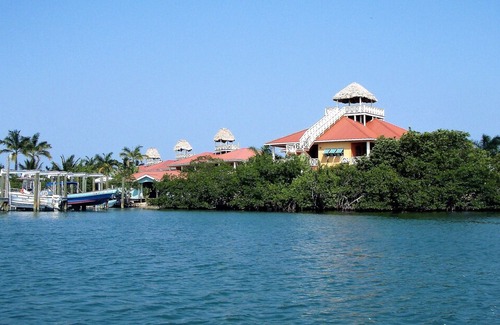 Placencia Condo | Caribbean Waterfront Condo w/ Pool at Sunset Pointe