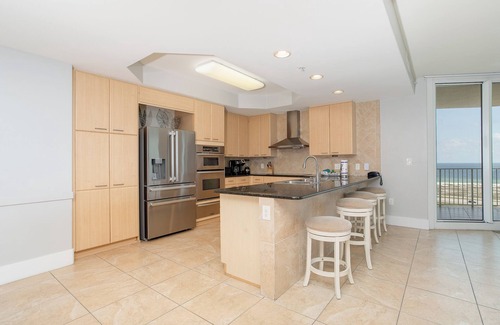 Orange Beach East Condo | Caribe C1115 Luxurious Retreat with Gulf Views!