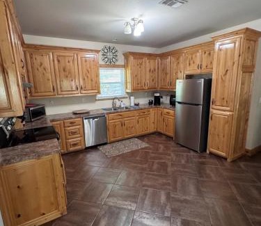 Kingston Apartment | Carlene's Place at Lake Texoma 2 Bedroom Sleeps 8