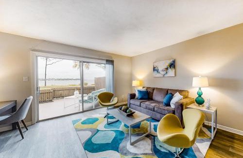 River Pointe House | Carlton Arms View T3