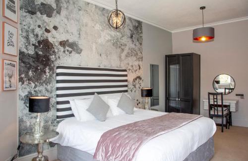 Torquay Bed & Breakfast | Carlton Court
