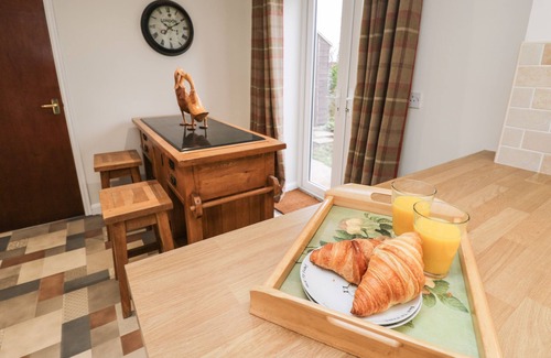 Carlton-in-Cleveland Cottage | Carlton Grange Farm Cottage, HUTTON RUDBY
