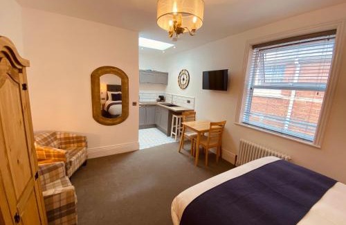 Weymouth House | Carlton Guest suites - Weymouth