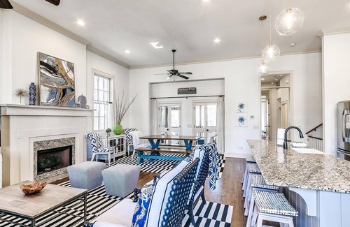Carlton Landing House | Carlton Landing! Cozy getaway close to dock and town center!