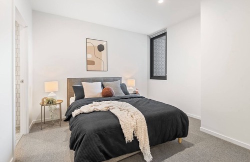 Carlton Apartment | Carlton Oasis by Ready Set Stay