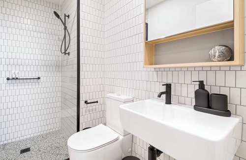 Carlton Apartment | Carlton Oasis by Ready Set Stay