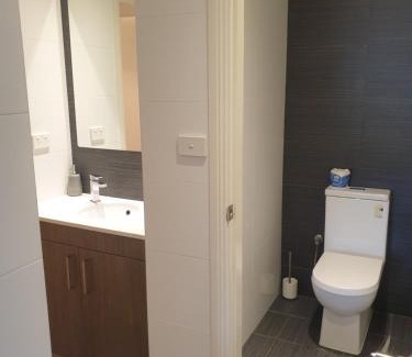 Goulburn Hotel | Carlton Suites