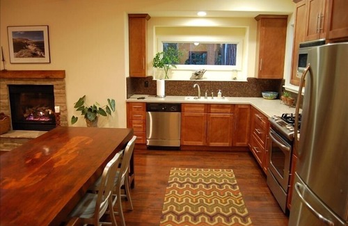 Carmel House | CARMEL~Enchanted Oaks~Lovely Retreat in the Treetops~Gorgeous, Peaceful, Private