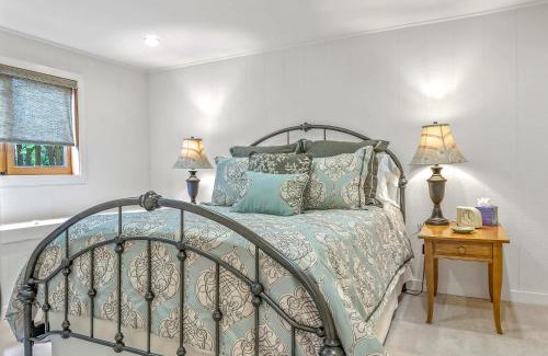 Northeast Carmel House | Carmel Romantic Escape for 2
