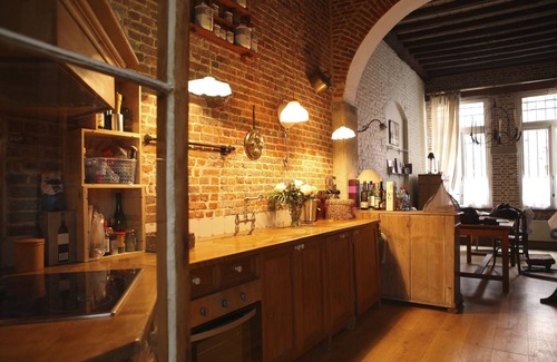 Stalingrad Bed & Breakfast | Carmelites Guest House