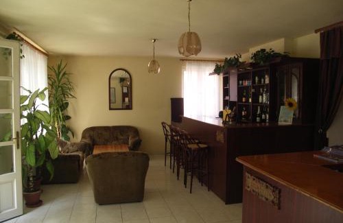 Zuglo Bed & Breakfast | Carmen Pension