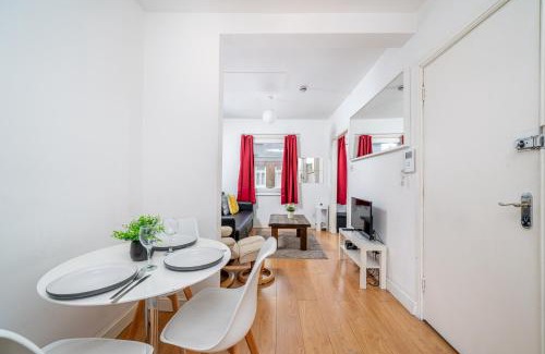 Soho Apartment | Carnaby & Oxford Street - Central Soho - One Bedroom - Double Bed & SofaBed