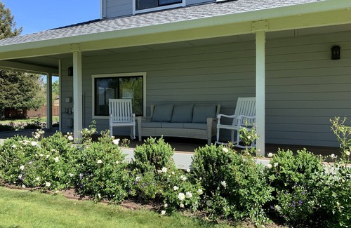 Sonoma House | Carneros Vista Ranch - Farmhouse Estate on 3 Acres near Sonoma Plaza
