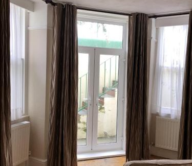 Tenby Apartment | Carnock