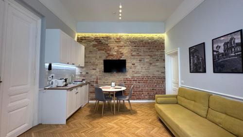 Timisoara Apartment | Carol Residence - ultra central - powered by NEO