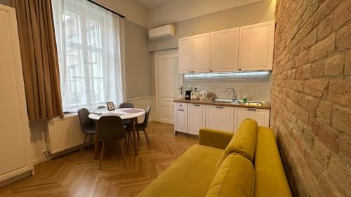 Timisoara Apartment | Carol Residence - ultra central - powered by NEO