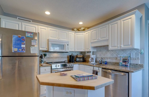 Carolina Beach Condo | Carolina Beach Escape - Steps to the Boardwalk!
